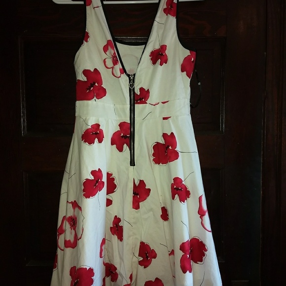 Sun dress - Picture 3 of 4